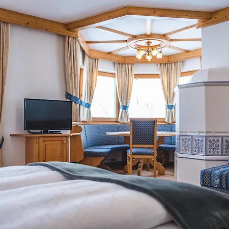 Hotel Garni Rosengarten 3*