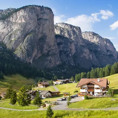 Hotel Garni Rosengarten 3*